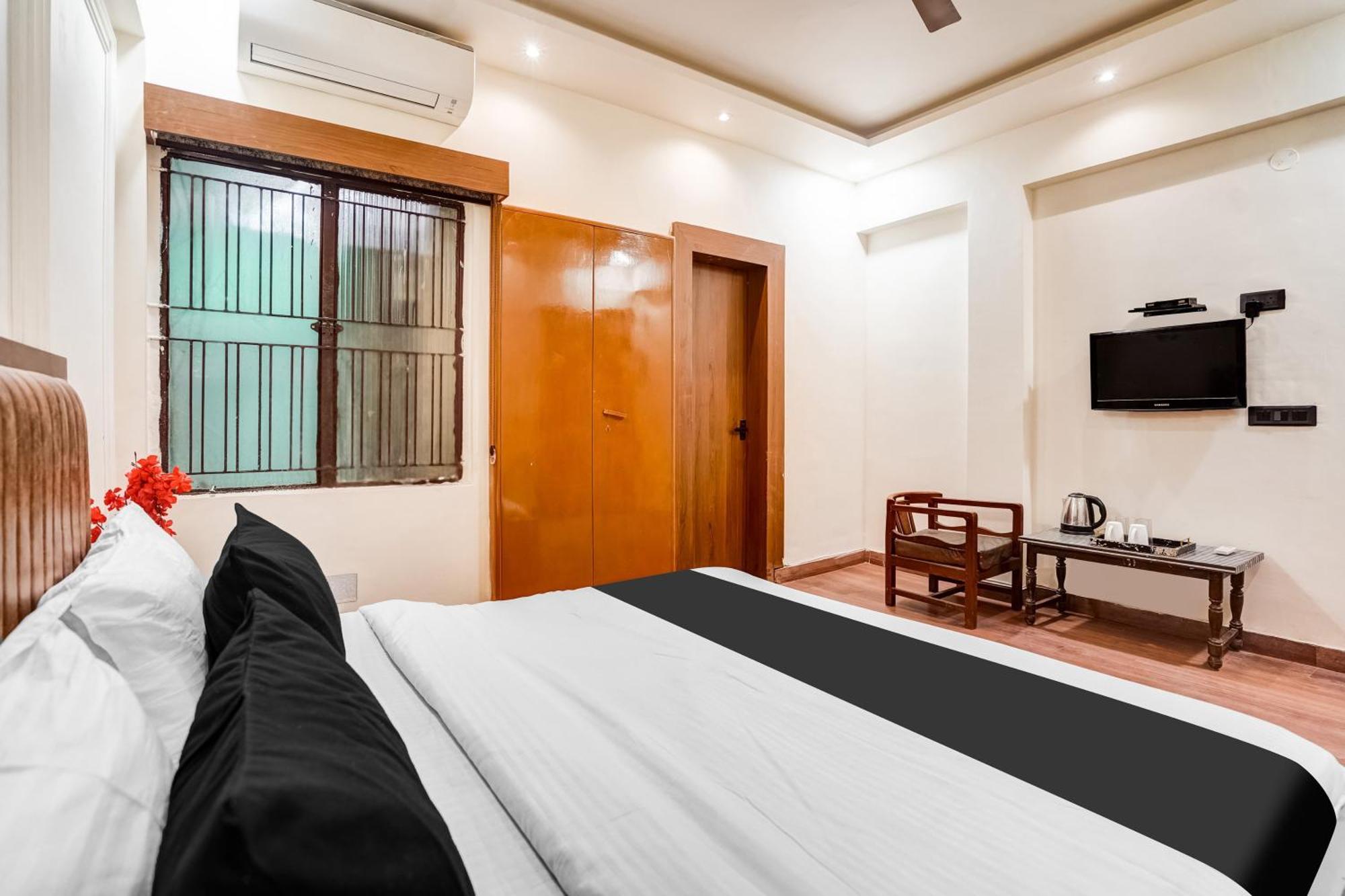 Hotel Super Collection O Ratan Lal Nagar Kanpur Exterior foto