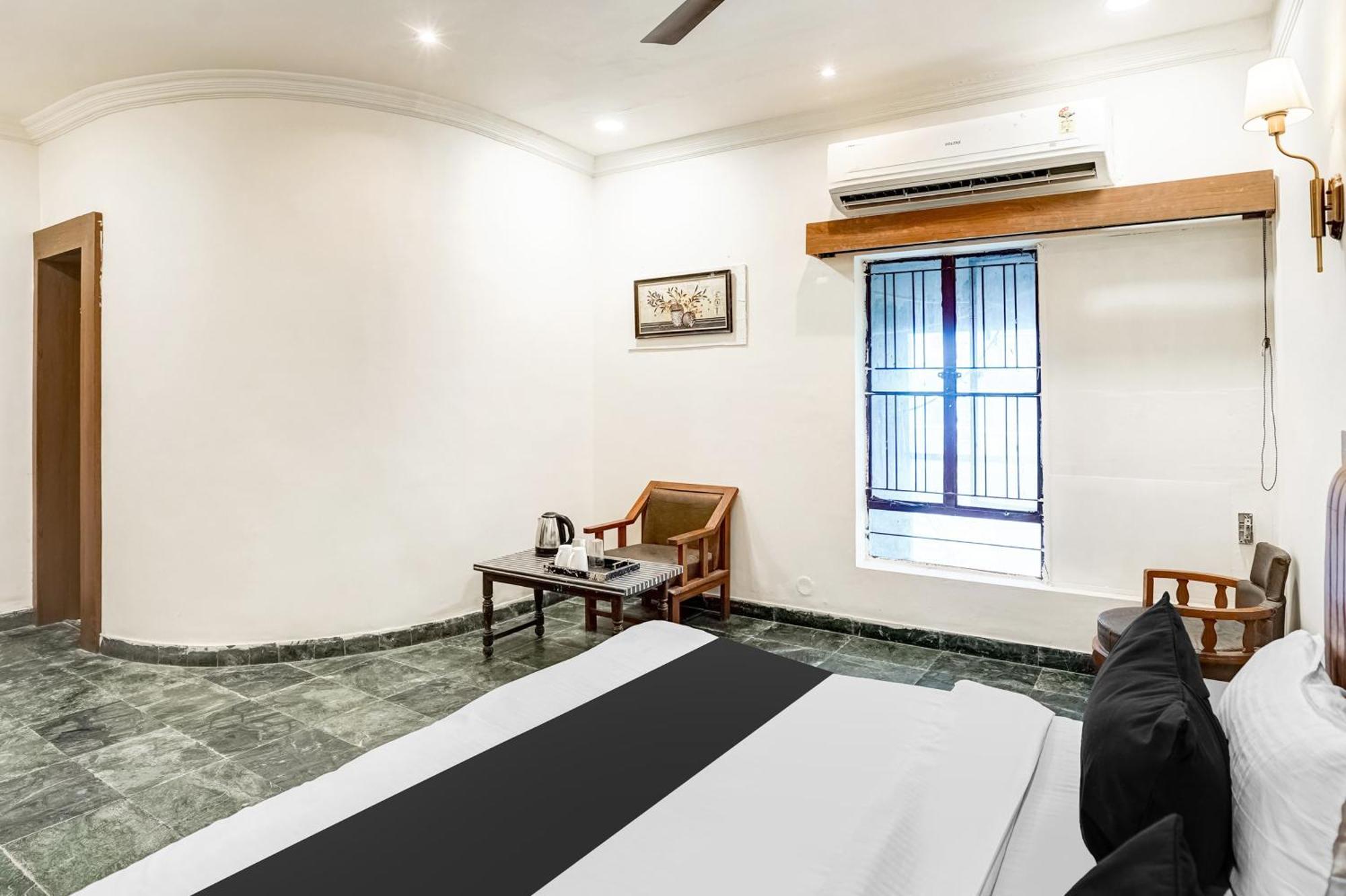 Hotel Super Collection O Ratan Lal Nagar Kanpur Exterior foto